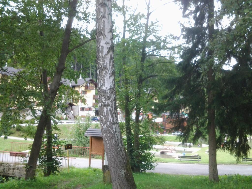 FATRAPARK 1 U SOVIČKY štúdio, kuchynka, kúpeľňa,s balkónom grátis parkovanie v podzemnej garáži Ruzomberok Esterno foto