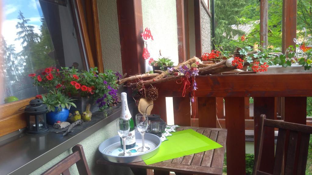 FATRAPARK 1 U SOVIČKY štúdio, kuchynka, kúpeľňa,s balkónom grátis parkovanie v podzemnej garáži Ruzomberok Esterno foto