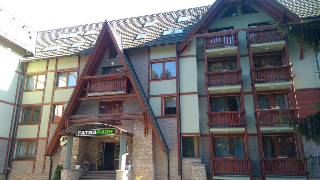 FATRAPARK 1 U SOVIČKY štúdio, kuchynka, kúpeľňa,s balkónom grátis parkovanie v podzemnej garáži Ruzomberok Esterno foto